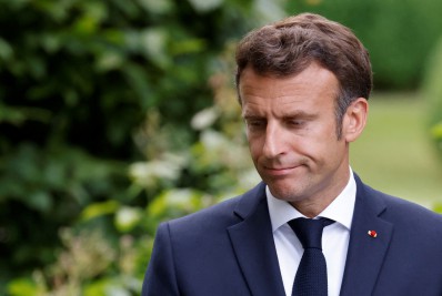 Macron alerta para salto 'insustentável' do preço do petróleo na Europa