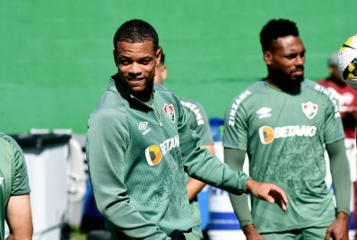 Como lateral, Caio Paulista consegue sequência inédita no Fluminense