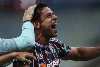 Fred exalta Abel Braga em premiação no Rio: 'Mora dentro da torcida do Fluminense'