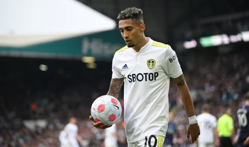 Destaque do Leeds, Raphinha acerta com o Barcelona