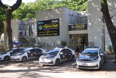 Polícia investiga morte de homem na Praça Seca; é o segundo homicídio na região em 24h