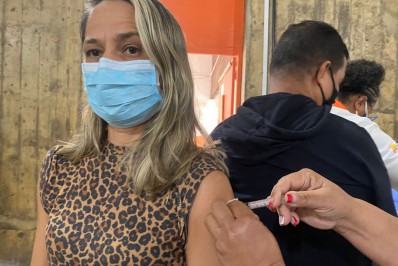 Começa a 4ª dose da vacina contra Covid-19 em pessoas acima de 40 anos