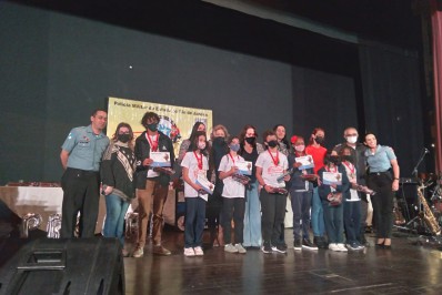 Mais de 700 alunos de 20 escolas da rede municipal se formam no Proerd