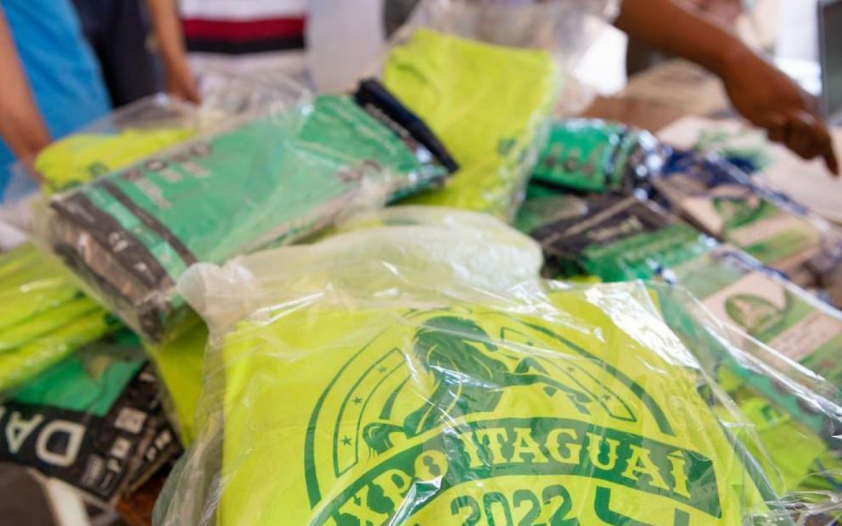 O material entregue aos catadores do município inclui: camiseta do evento, crachá de identificação, bag e luvas.   - Foto: Italo Dornelles