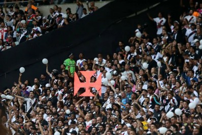 Maracanã veta novamente faixas institucionais do Vasco para jogo contra o Sport