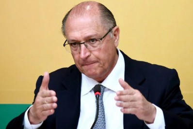 Alckmin dá início a aproximação com Michel Temer