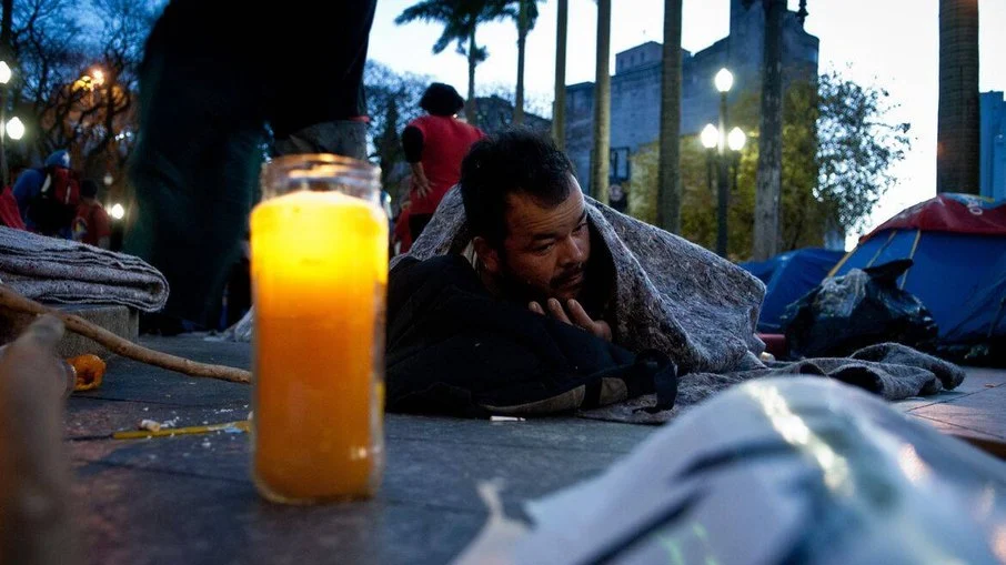 Prefeitura de SP vai pagar a família que acolher morador de rua