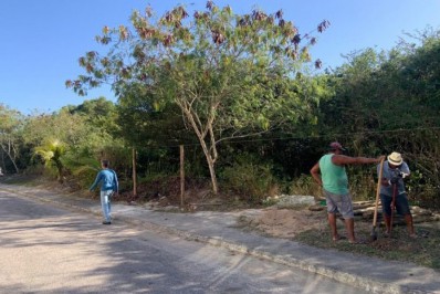Área de proteção ambiental no bairro Cajueiro, em Cabo Frio, é cercada