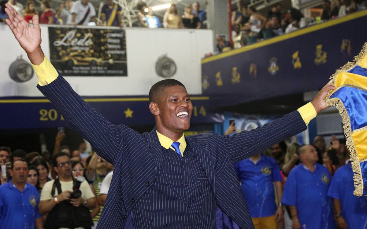 Matheus Andr&eacute; &eacute; o novo primeiro mestre-sala da Unidos da Tijuca