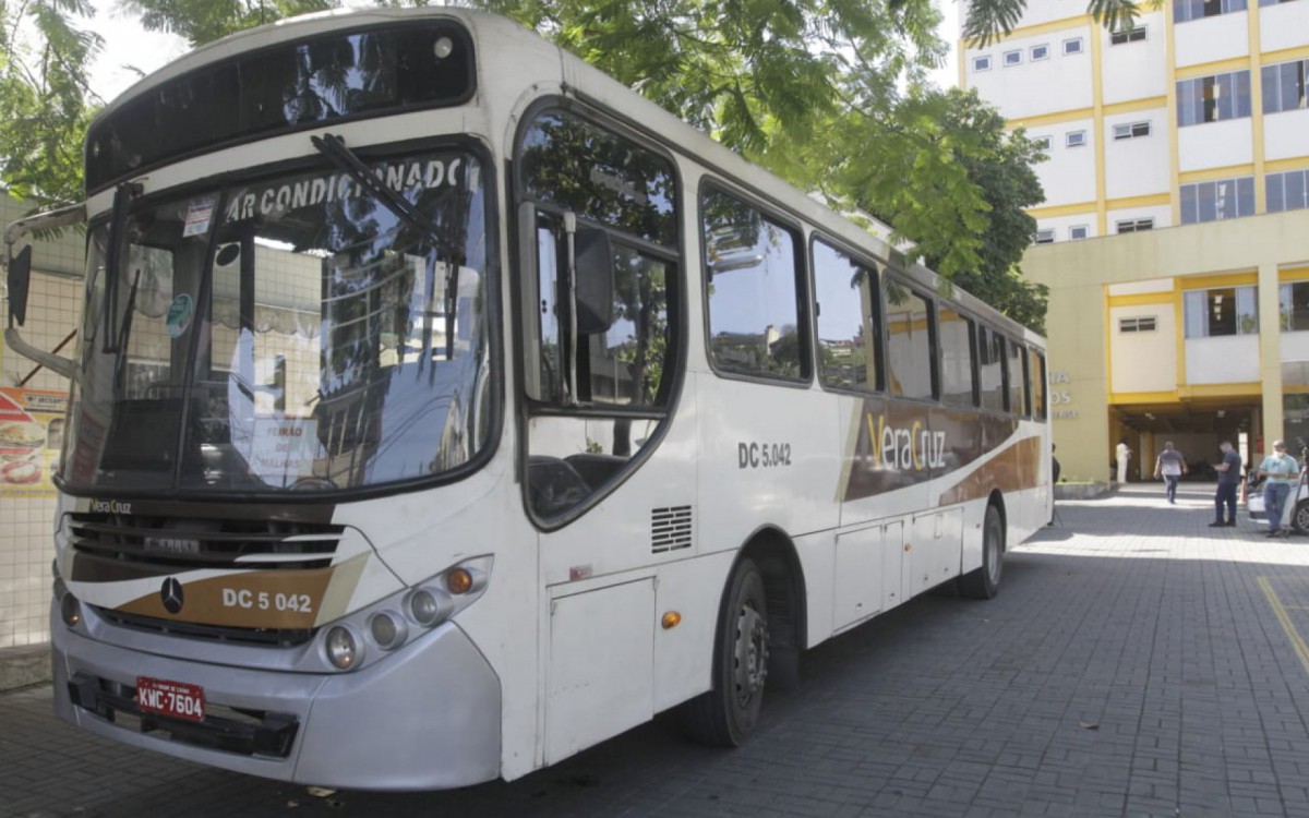 Tentativa de assalto a um &ocirc;nibus em Caxias termina com um morto
