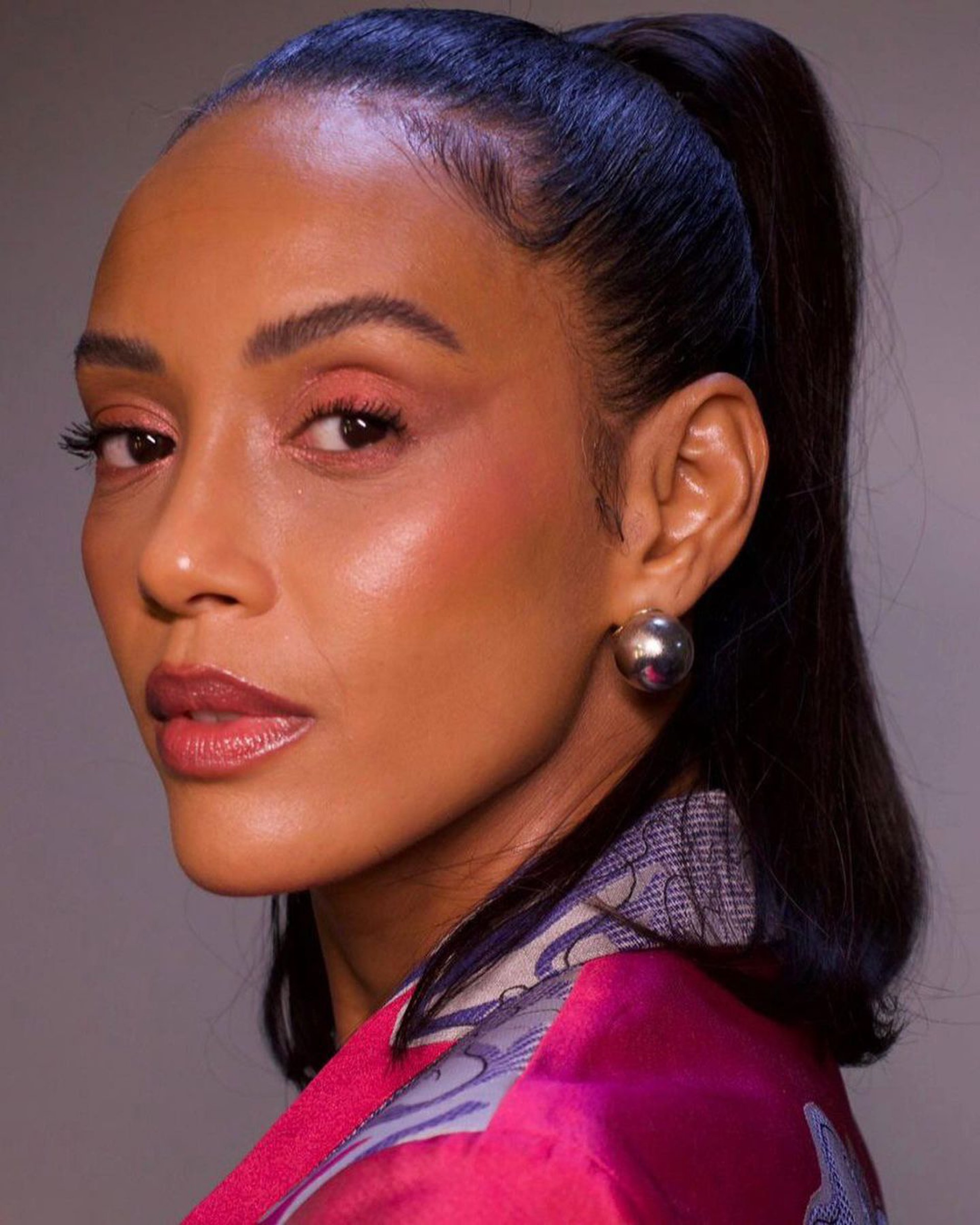 Taís Araújo vive duas personagens na novela 'Cara e Coragem' - Walter Lobato / Reprodução Internet