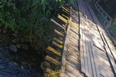 Prefeitura de Itatiaia firma parceria para manutenção da ponte entre Maromba e Santa Clara