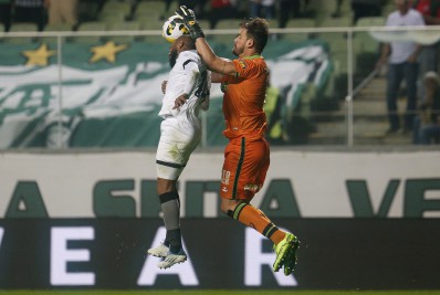 Com direito a vaias a Luís Castro, Botafogo perde para o América-MG e se complica na Copa do Brasil