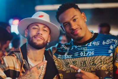 Neymar posa com ex-BBB Paulo André: 'Os pretinhos mais lindos do Brasil'