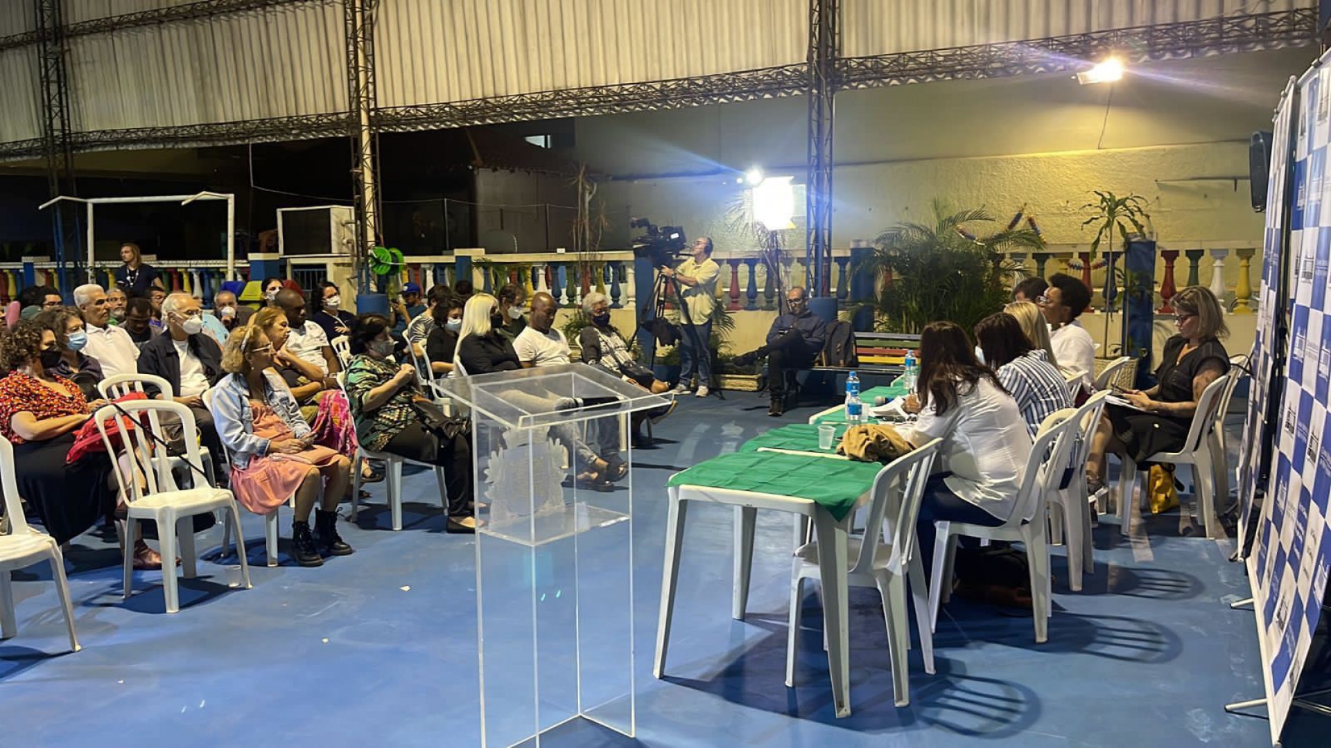 Audiência pública foi realizada no ginásio do Colégio Santa Clara, em Cordovil, Zona Norte do Rio - Divulgação