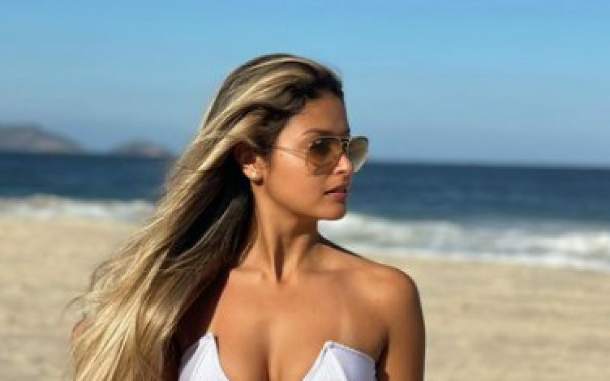 Natalia Rodrigues &eacute; noiva de Raphinha