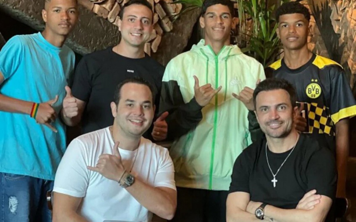 Cafu abre a casa para o Esporte Fantástico 