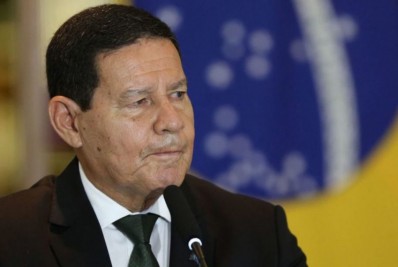 Mourão afirma que 'há pânico injustificado' e minimiza carta em defesa da democracia