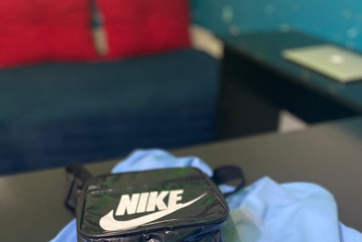 Amigos denunciam caso de homofobia e agressão em boate de Petrópolis