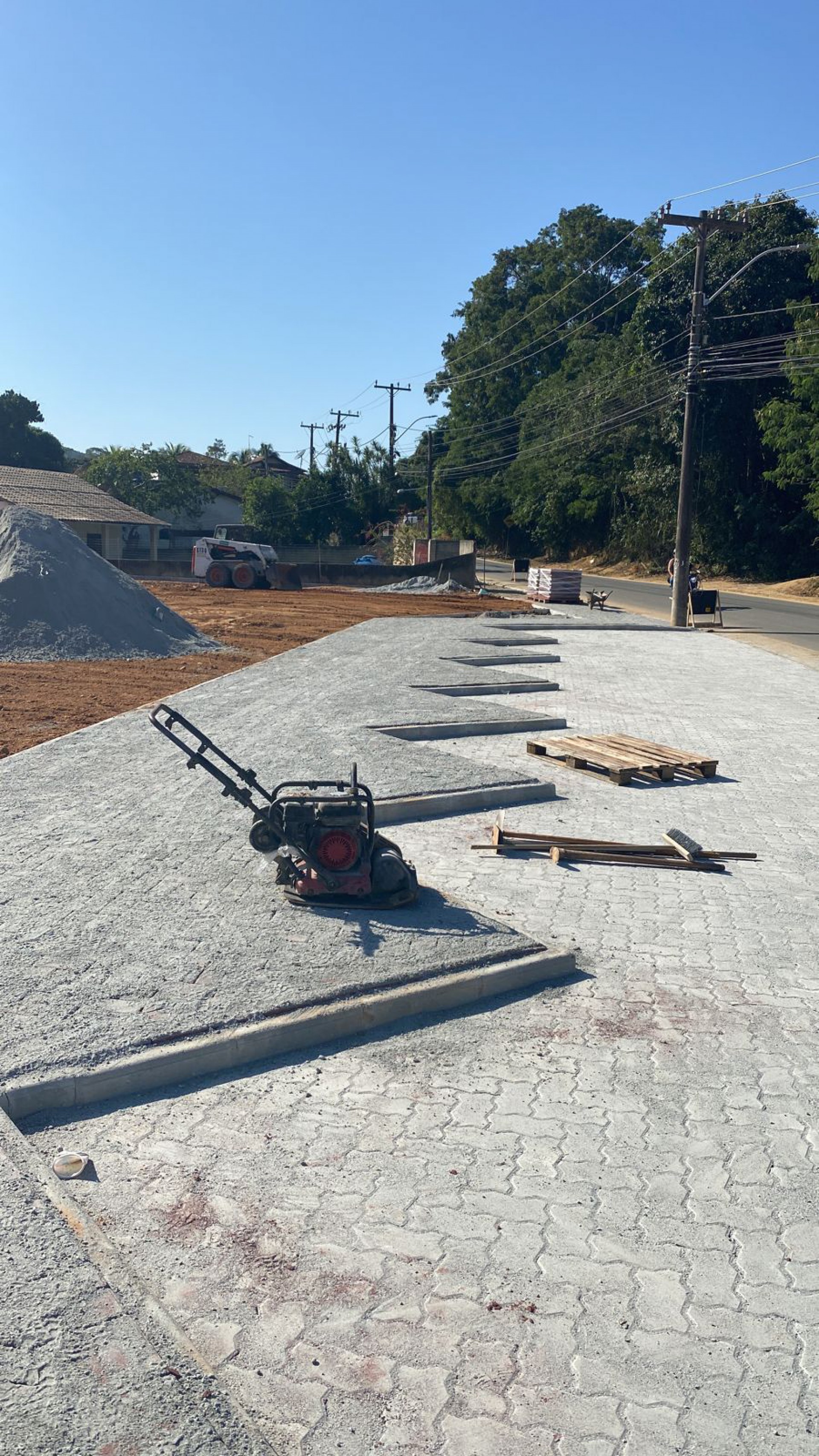 Prefeitura de Saquarema est&aacute; realizando a constru&ccedil;&atilde;o da nova Pra&ccedil;a da Barreira - Divulga&ccedil;&atilde;o/SeCom Saquarema