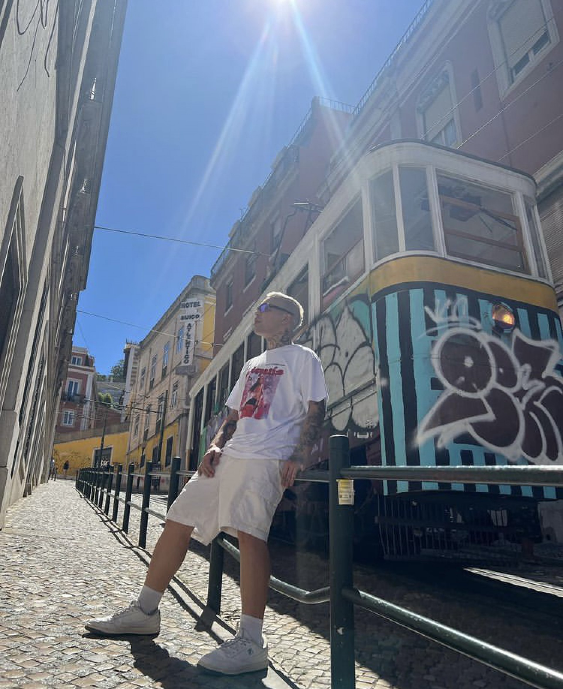 Gloria Groove passeia por Lisboa - Reprodução / Instagram