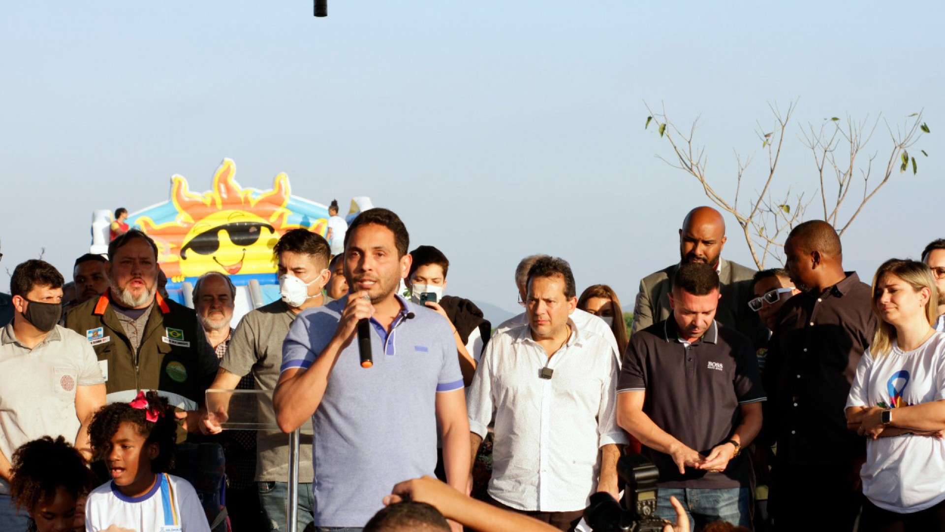 O prefeito Abra&atilde;ozinho fez um discurso emocionado - Van&iacute;cio Santos / PMN