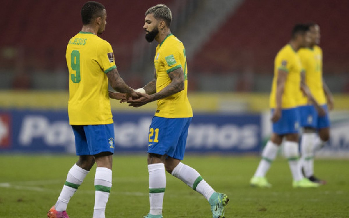 Gabriel Jesus e Gabigol em ação pela Seleção Brasileira
