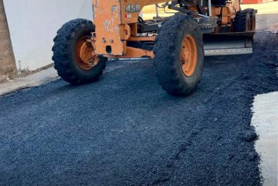 Governo municipal desenvolve várias frentes de trabalho na infraestrutura de bairros e distritos