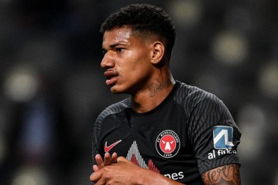 Marrony assina com o Fluminense e prepara logística para viajar e se apresentar ao Tricolor