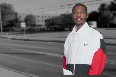 Manifestantes protestam nos EUA contra morte de jovem negro que recebeu 60 tiros da polícia