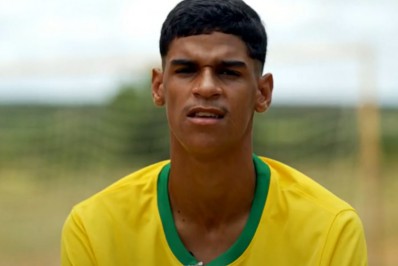 Luva de Pedreiro assina contrato de exclusividade com patrocinadora da Copa do Mundo