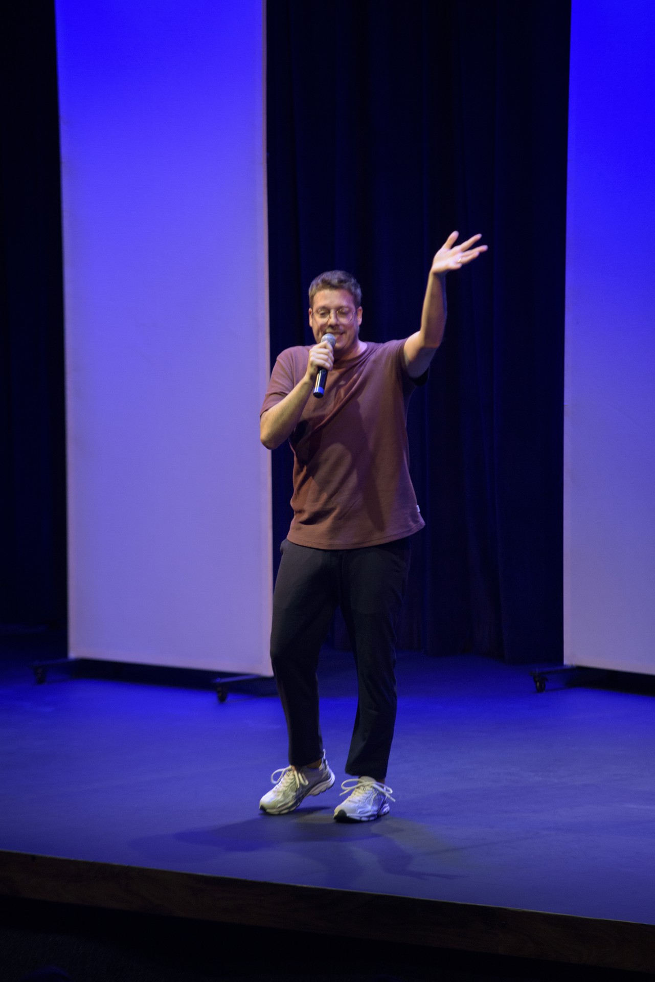 F&aacute;bio Porchat comemora chegada de novo show de stand-up ao Rio - Divulga&ccedil;&atilde;o