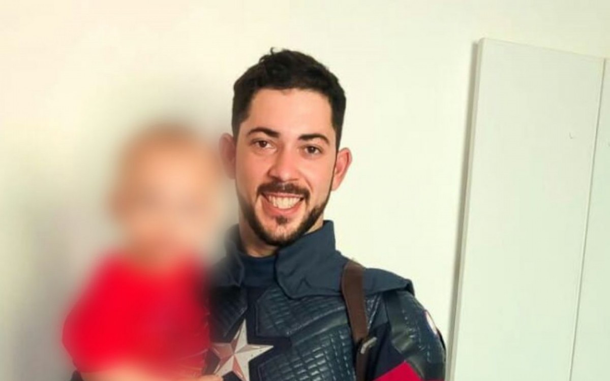 Emerson Lopes Bucker Martins, de 30 anos, era conhecido por se vestir de super-her&oacute;is em S&atilde;o Gon&ccedil;alo