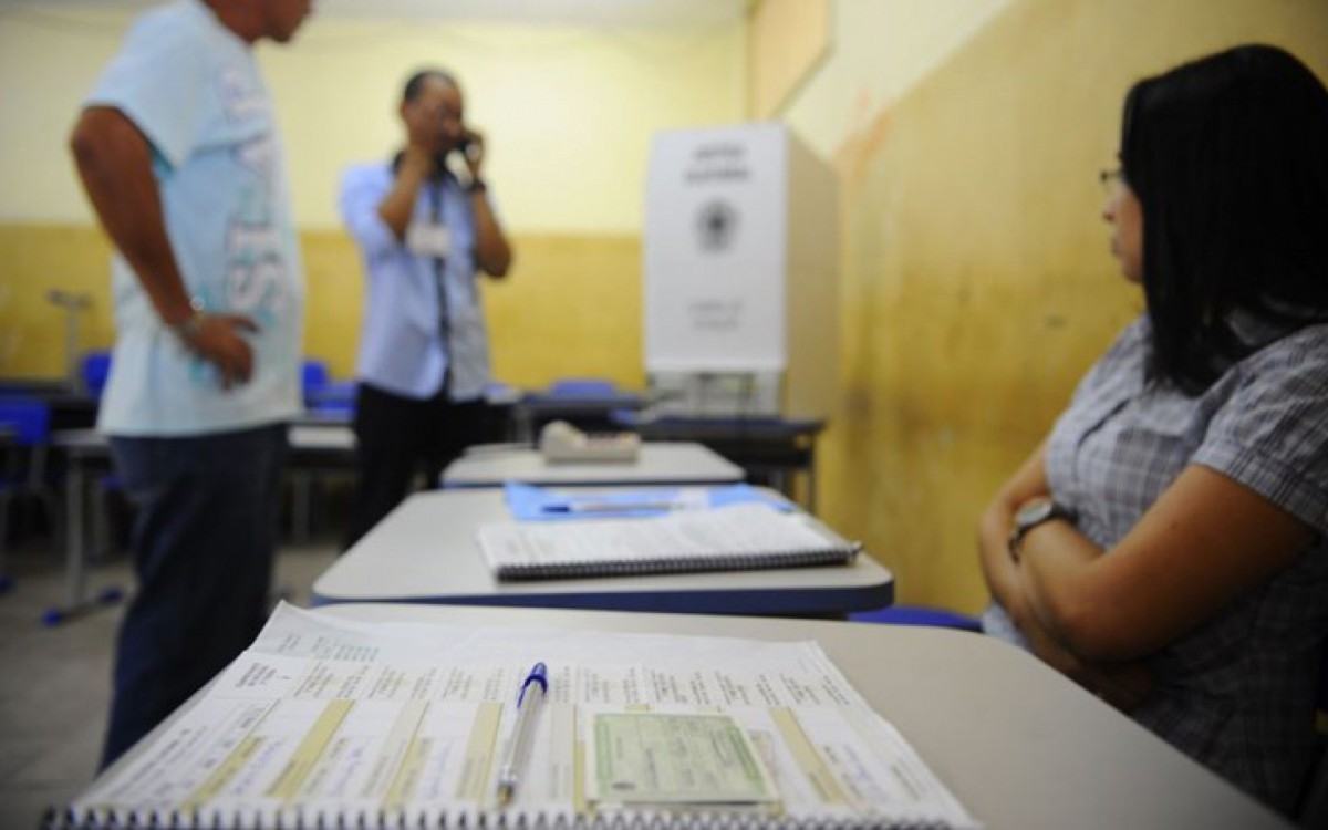 Justiça Eleitoral convoca mesários que vão trabalhar nas eleições
 - Agência Brasil