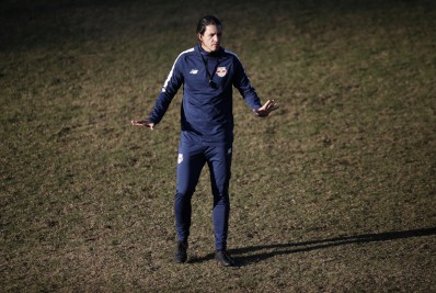 Barbieri vê equívoco de VAR em lances contra o Botafogo: 'Linha traçada errada'