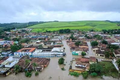 Alagoas contabiliza 56 mil desabrigados e seis mortes após fortes chuvas