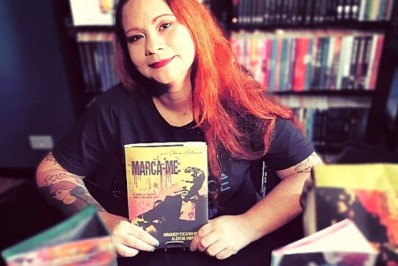 Clara Artemis lança livro na 26ª Bienal internacional de São Paulo