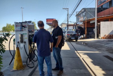 Procon de Iguaba realiza ação de orientação em postos de combustíveis