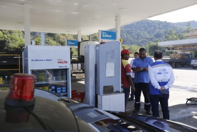 Segundo dia de fiscalização no Rio termina com mais 43 postos de combustíveis autuados