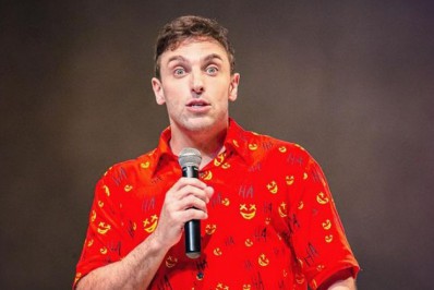 Leo Lins é demitido do SBT após fazer piada sobre criança com hidrocefalia