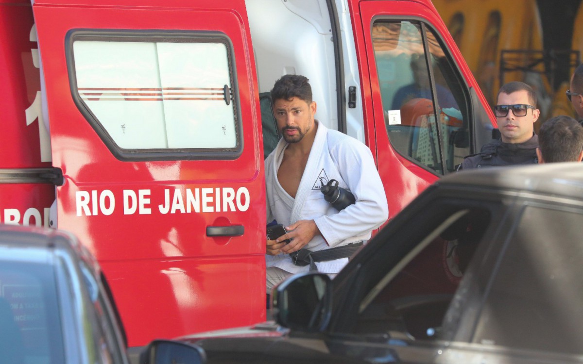  Cau&atilde; Reymond se envolve em acidente de tr&acirc;nsito na Barra da Tijuca