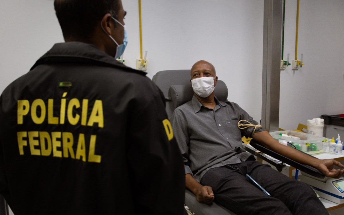 N&uacute;cleo de Hemoterapia de Volta Redonda recebe doa&ccedil;&atilde;o coletiva de policiais federais - Cris Oliveira
