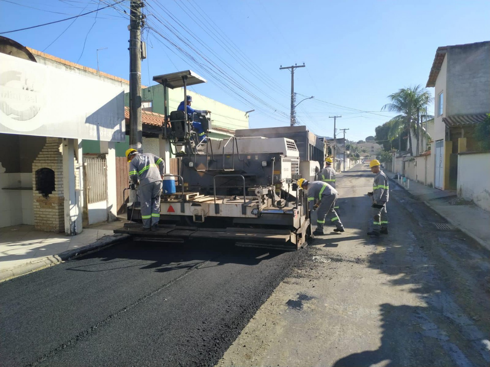 Prefeitura de Saquarema realiza pavimentação da Rua Capitão José Machado, em Bacaxá - Divulgação/Prefeitura de Saquarema