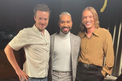 Gil do Vigor posta foto com atores de 'Stranger Things' e dispara: 'Vigorei'