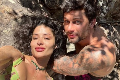 Após assumir namoro, Jesus Luz se declara para Aline Campos: 'Amor transborda'