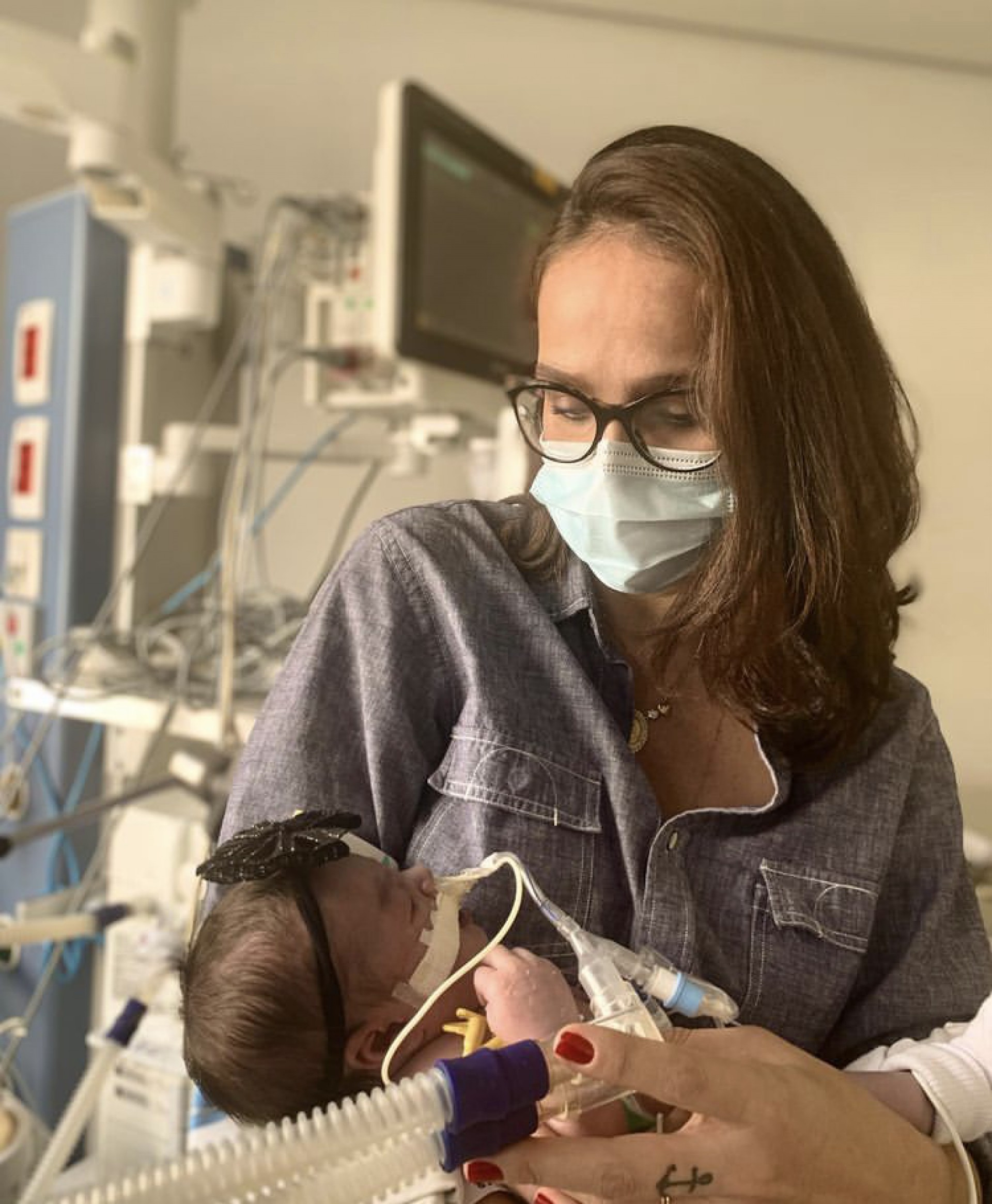 Leticia Cazarré e a filha caçula, Maria Guilhermina - Reprodução / Instagram