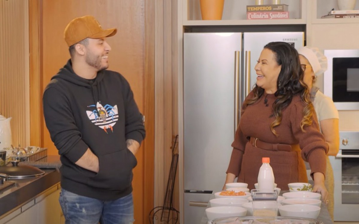  Murilo Huff grava com Dona Ruth para o canal dela no Youtube - Reprodução de vídeo