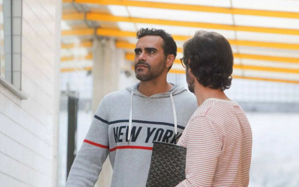  O filho do casal de idosos, Felipe da Silva Coelho, no IML - Reginaldo Pimenta/Agência O Dia