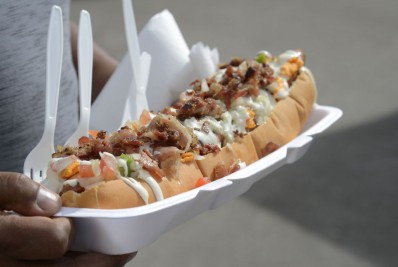 Brasileiro troca refeição por lanche devido à alta nos preços dos alimentos, aponta estudo