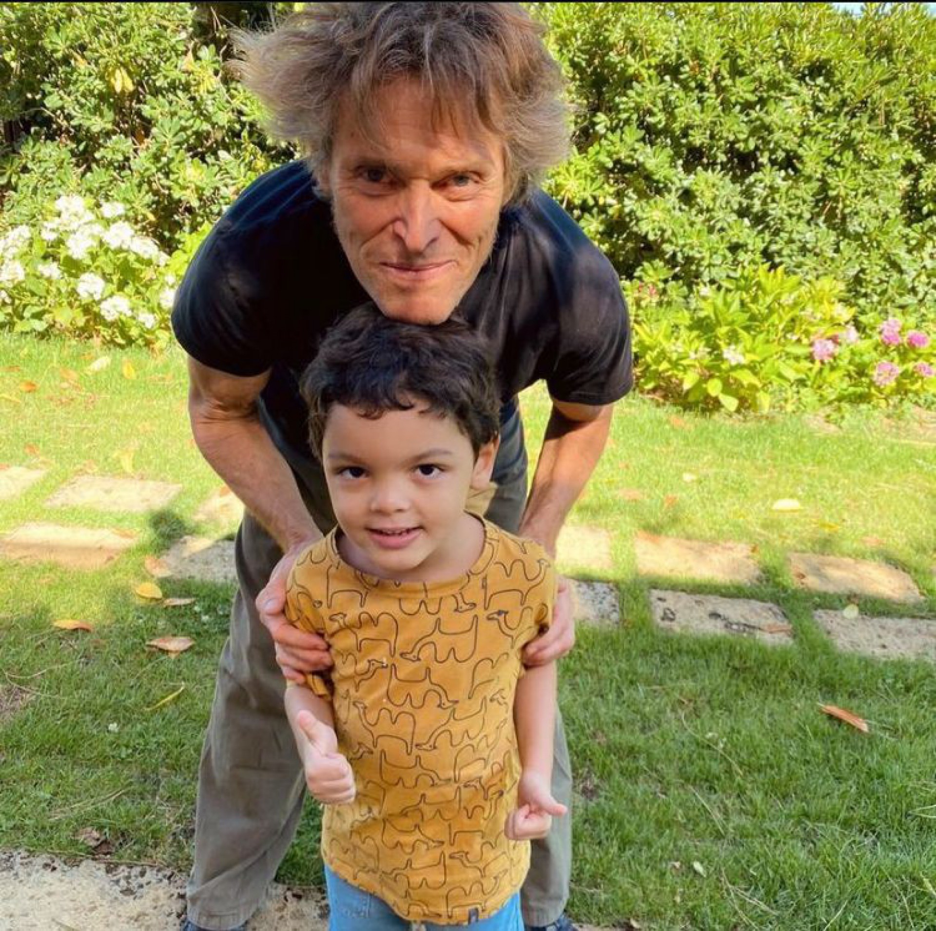Gilberto Gil e família recebem visita de Willem Dafoe durante viagem na Europa - Reprodução/Instagram